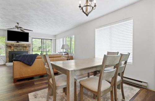 Charming Getaway l recently renovated l Hidden Valley l 4BR+3Bath l Hot Tub - Foto 16