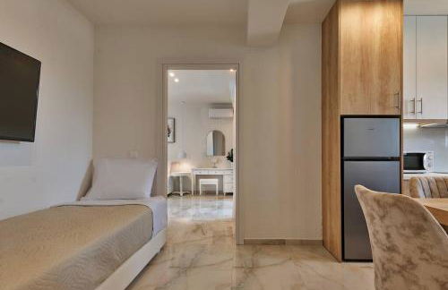 Superior family apartment w/pool dining area - Photo 16