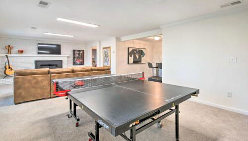 Serene Home with Fire Pit, Deck and Easy Access to ATL - Foto 4