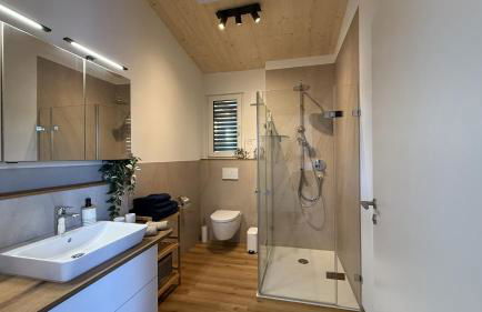 Helles Ferienhaus mit 2 Terrassen - Foto 5