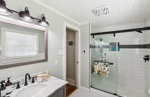 Charming Downtown McCloud Retreat home - Foto 9