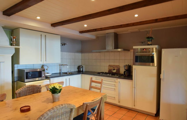 Quaint Farmhouse near River in Oosterwijk - Foto 9