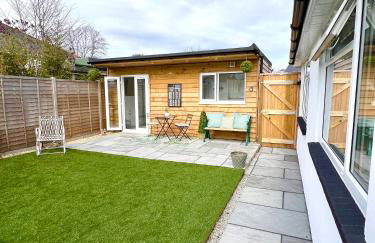 Mudeford Gem Accommdation - Photo 27