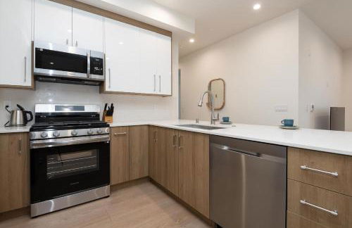 Stylish Apartments in Glendale with Free Parking - Foto 20