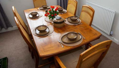 NEC, BHX Cosy 3 Bedroom House with Parking - Foto 5