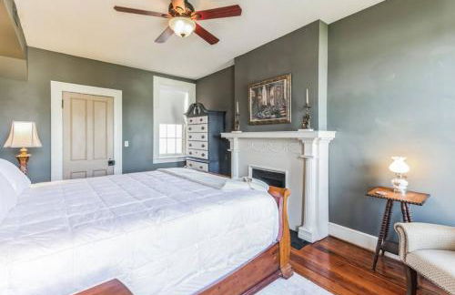 Historic Petersburg Row Home - Foto 16