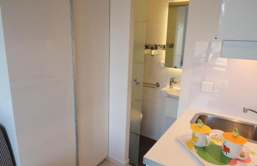 Paris 17ème - STUDIO compact 10m2 -110 sqf - coeur BATIGNOLLES - ideal SOLO traveler - Foto 17