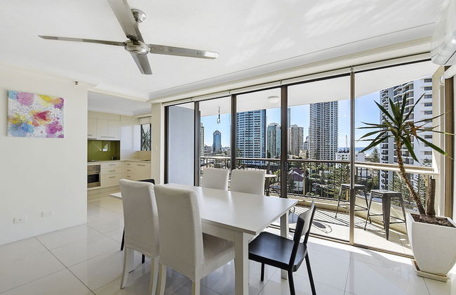 Surfers Century Oceanside Apartments - Foto 16