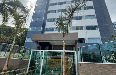 Arretado de bom ! A 250 m da praia de Boa Viagem, 3 km do aeroporto, próximo aos shoppings, com WI-FI 560 Mbps, coworking, piscina e academia - Foto 23