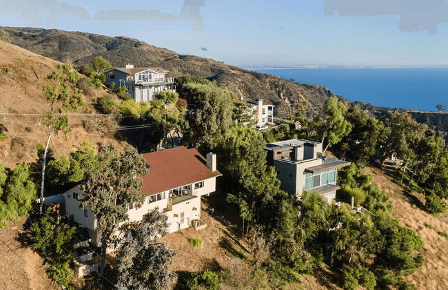 Castlewood by Avantstay Malibu Cliffside + View - Photo 59