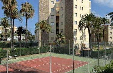 Increíble piso a pocos metros del mar con piscina - Foto 28