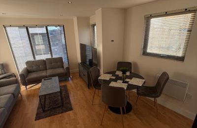 Central Liverpool 2-Bed Balcony Apartment by StaySavvy Accommodation - Photo 13