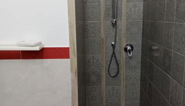 Casa Montalbano - Foto 3, Shower