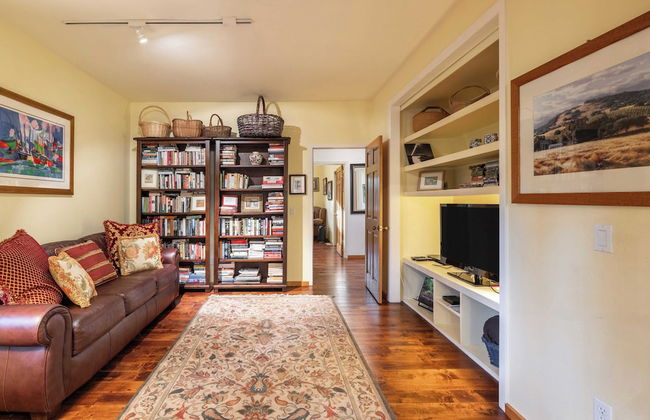 Valley of the Moon by Avantstay Tranquil Escape, Large Yard w/ Hot Tub & Fire Pit - Foto 24