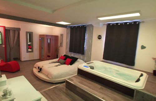 Suite Cupidon- Domaine des trois châteaux - Foto 72