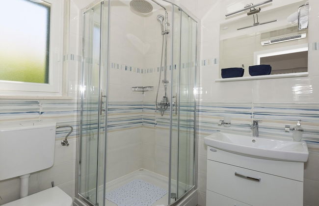 Villa on Brac Island Near Beach & Pool - Foto 12