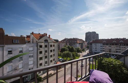 Penthouse apartment with private parking - Photo 27