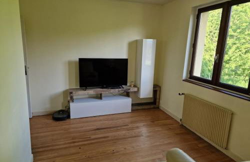 Family home - Photo 10