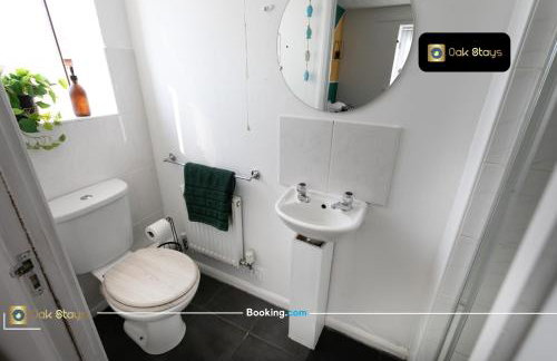 Quick Deals l 5 Bedroom l Sleeps 10 l Parking l Ideal for Groups l Oak Stays Short Lets & Serviced Accommodations - Foto 30