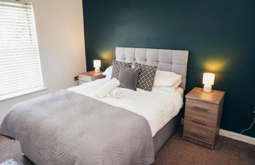 Large Apartments next to East Midlands Airport with Free Gated Parking! - Photo 7