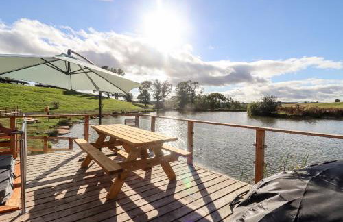Douglas Cabin at Salford Court Farm Fishing Cabins - Foto 19