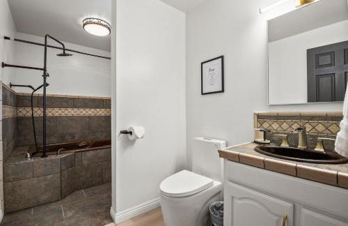 Luxury 6BR Retreat Fast WIFI, Dedicated Workspaces - Foto 12