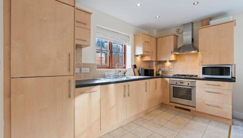 Cozy 2bed flat with free parking near Willen Lake in Milton Keynes - Foto 5