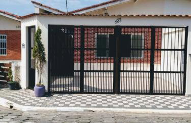 Casa Completa 100m da Praia 8 Pessoas Churrasqueira-garagem para 2 carros - Photo 1