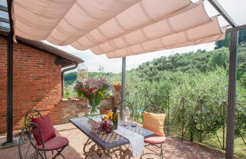Romantic farmhouse villa Pallina to sleep 5 guests - Photo 47
