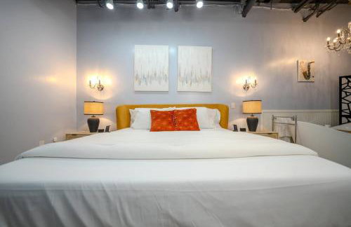 Ground Floor Waterfront on The Rez in Madison - Foto 6