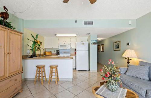 Ocean Front Condo with Amazing Views! Sunglow Resort 402 by Brightwild - Foto 8