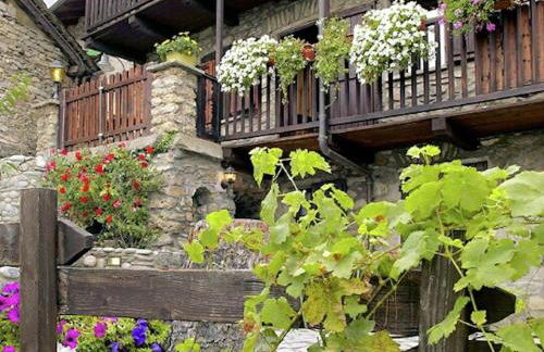 Chalet in Aosta near Pila Ski Lifts - Photo 6