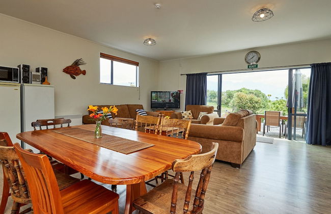 Barnacle Bills - Photo 24