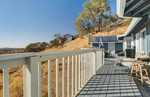 Water Views and Decks Spacious La Grange Retreat - Foto 23