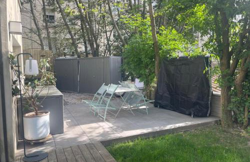 Glass and wood designer villa with garden in centertown - Foto 61