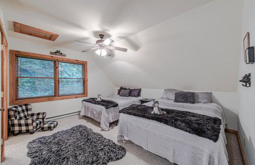 Bear Pause Cabin 3 BR/3BA Amazing view of the Lake - Foto 16