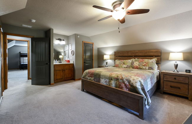 Cedar Crest Lodge - Photo 13