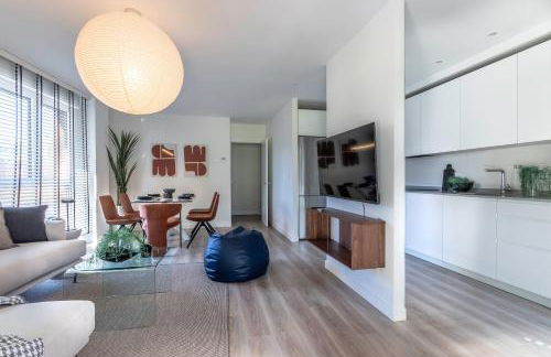 AkomodaT en Precioso y Moderno con Jardín y Parking - Foto 11