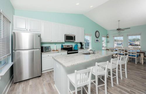 Anchor's Away - Waterfront, Pet Friendly, Pools! - Foto 12