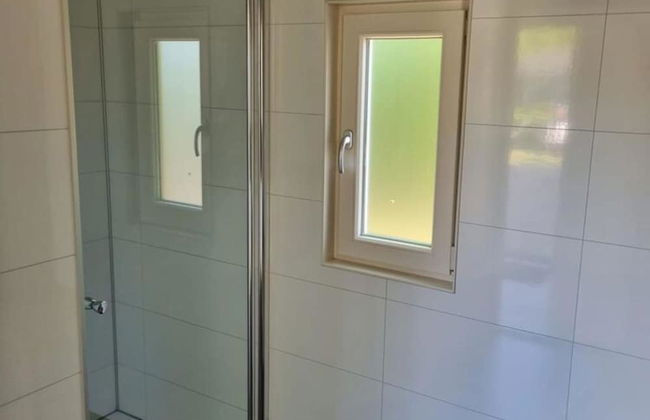 Chalet Near the Golf Course on a Holiday Park - Foto 10