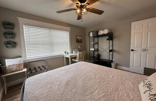 The Country Club Cottage NEW! Space Coast Entire Home! Plenty of Parking! - Foto 9