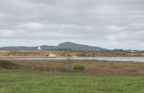 Peaceful property with stunning views - Pass the Keys - Photo 36