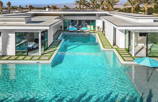 Exclusive Indio Villa Pool, Hot Tub, Putting Green Sleeps 18 Bravo #6 - Foto 23