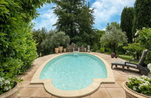 Majestic Holiday Home in Laroque With hot tub - Foto 12