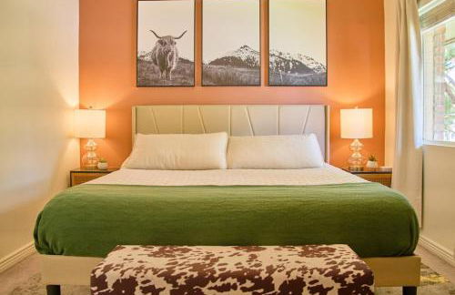 The Scott Getaway - Walkable to Old Town, remodeled space, outdoor pool! - Foto 2