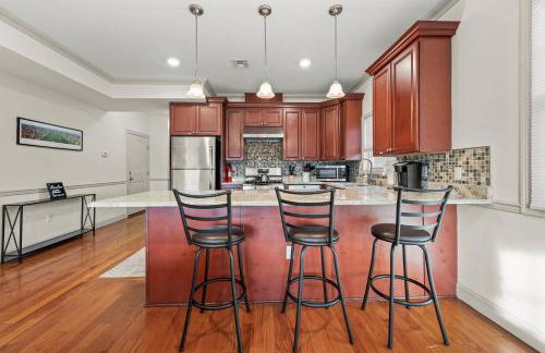 HUGE Cozy Jersey City Oasis with Double Balcony - 20 mins to NYC - Foto 11