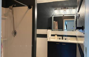 Beach Glam Abode - King Bed, BBQ, Beach Gear - Foto 4