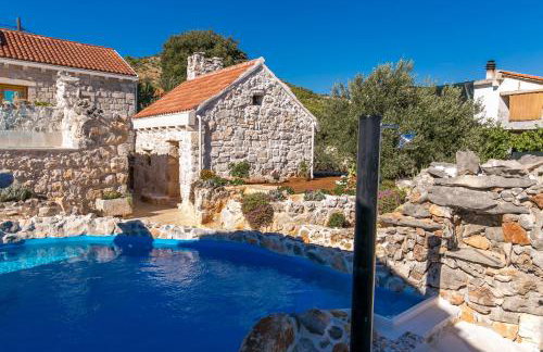 Stonehouse Marina - Estate With A Two Private Pools - Photo 94