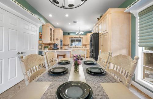 Waterfront & Pet-friendly 3-Acre Home with fire-pit - Photo 6