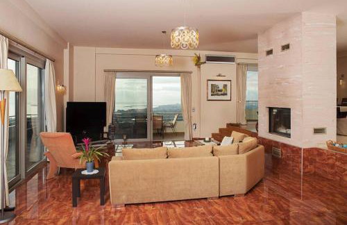 Modern Luxury Villa with Pool, just 5min to sea - Foto 4